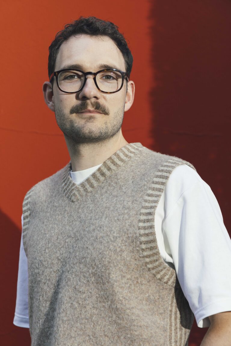 Lucas Riehl HOME - Lukas Rietzschel